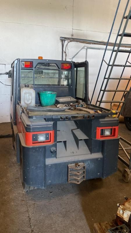 Linde Electric Tugs P250 - Baggage tractor: picture 3 Linde Electric Tugs P250 - Baggage tractor: picture 3