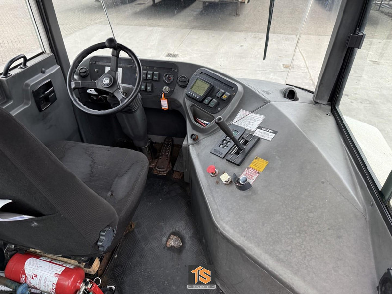 Kalmar T2 TERMINAL TRUCK - 11423 HOURS - TOP! - Terminal tractor: picture 5 Kalmar T2 TERMINAL TRUCK - 11423 HOURS - TOP! - Terminal tractor: picture 5