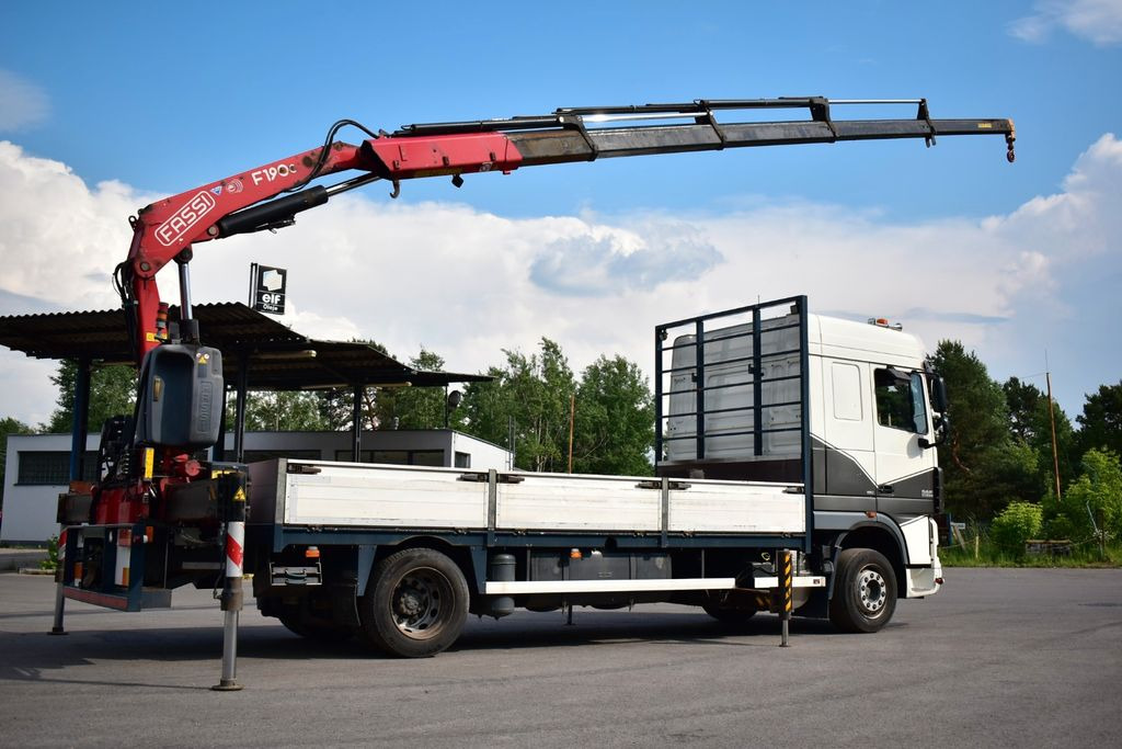 Crane truck, Dropside/ Flatbed truck DAF XF 105.410 4x2 FASSI F 190 Trailer: picture 9
