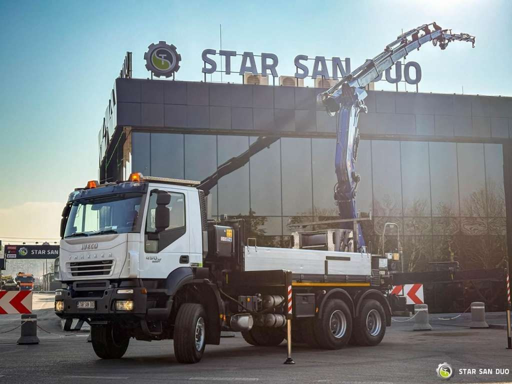 Iveco  TRAKKER 450  6x6 PM41S FLY JIB Crane Kipper - Crane truck: picture 1 Iveco  TRAKKER 450  6x6 PM41S FLY JIB Crane Kipper - Crane truck: picture 1