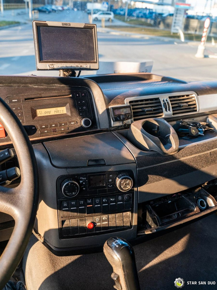 Crane truck, Dropside/ Flatbed truck MAN TGS 35.400 8x4 Palfinger PK 34002 Winch KRAN MAN TGS 35.400 8x4 Palfinger PK 34002 Winch KRAN: picture 23