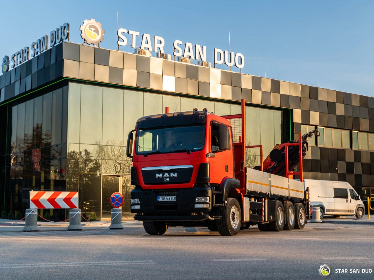 Crane truck, Dropside/ Flatbed truck MAN TGS 35.400 8x4 Palfinger PK 34002 Winch KRAN MAN TGS 35.400 8x4 Palfinger PK 34002 Winch KRAN: picture 9