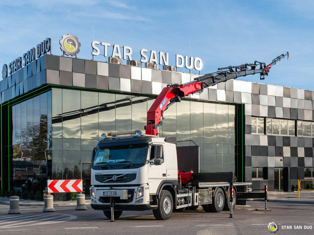 - Crane truck: picture 3 - Crane truck: picture 3