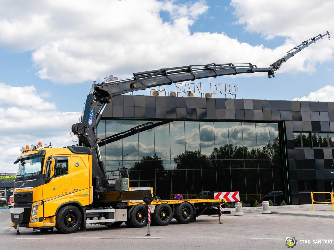 - Crane truck: picture 1 - Crane truck: picture 1