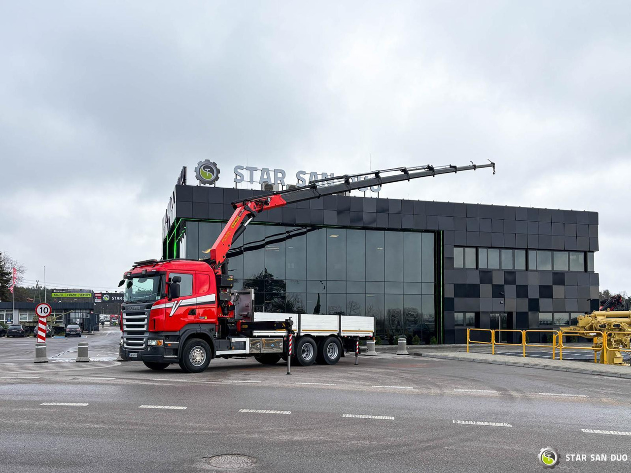 - Crane truck: picture 5 - Crane truck: picture 5