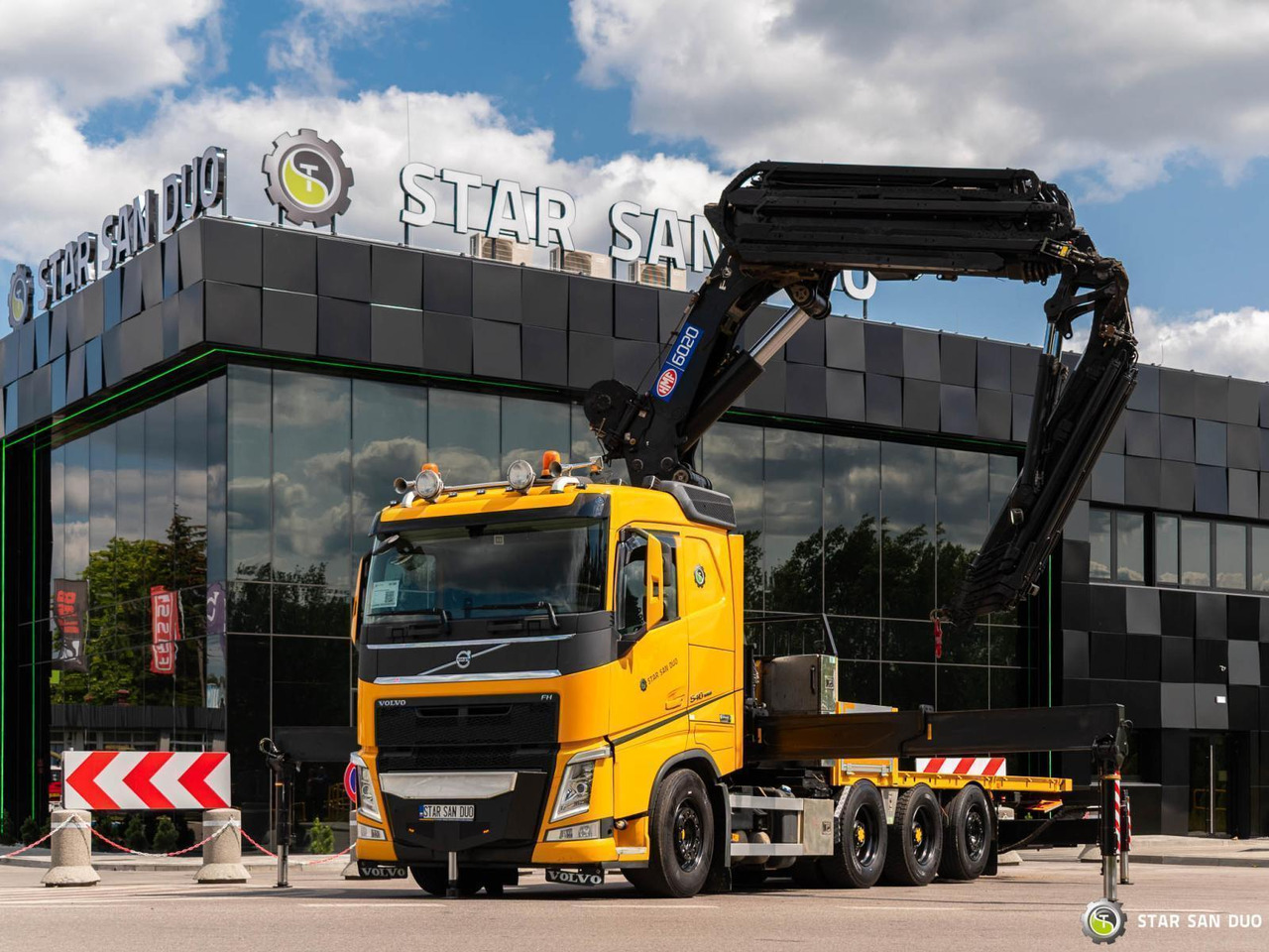 - Crane truck: picture 5 - Crane truck: picture 5