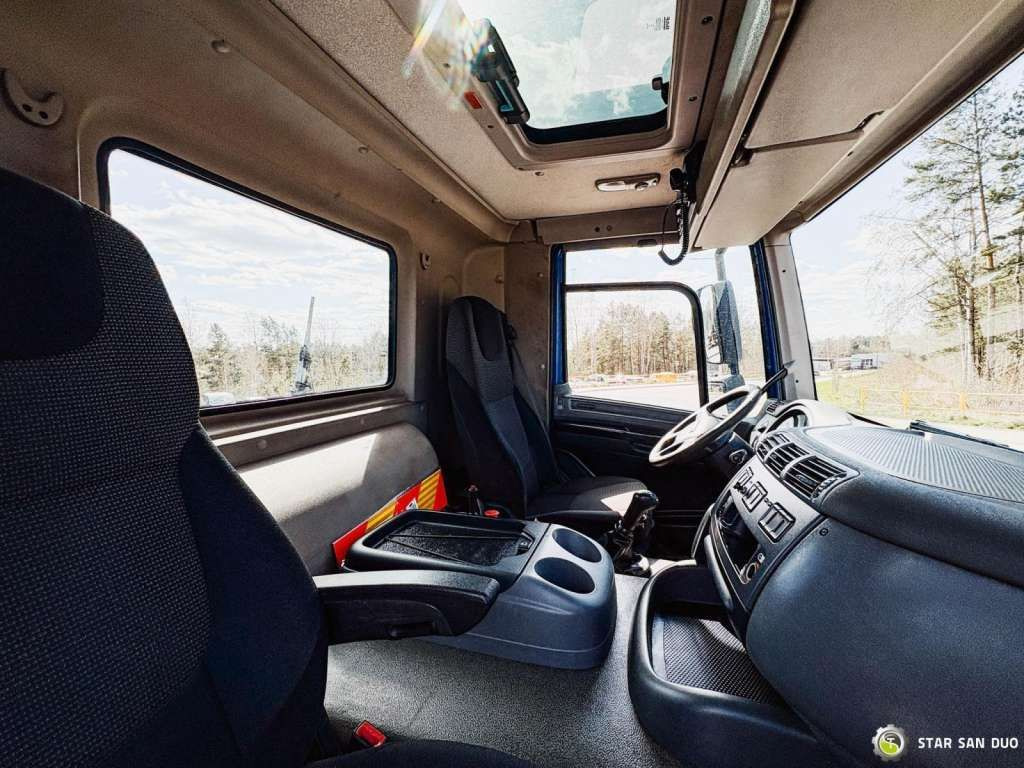 Cab chassis truck Tatra  T158 PHOENIX 6x6 Euro 6: picture 17