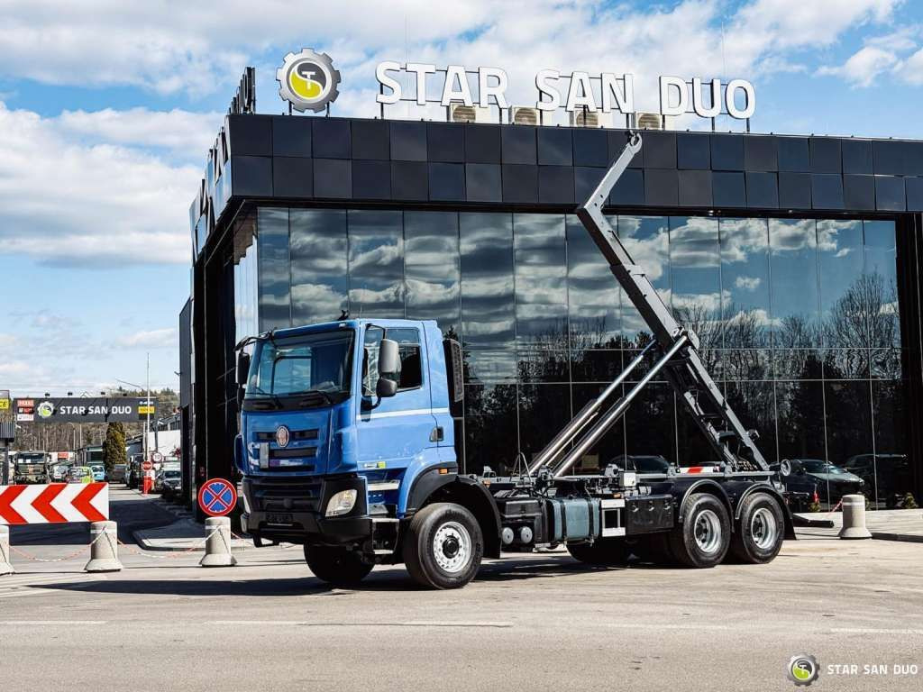 Cab chassis truck Tatra  T158 PHOENIX 6x6 Euro 6: picture 6