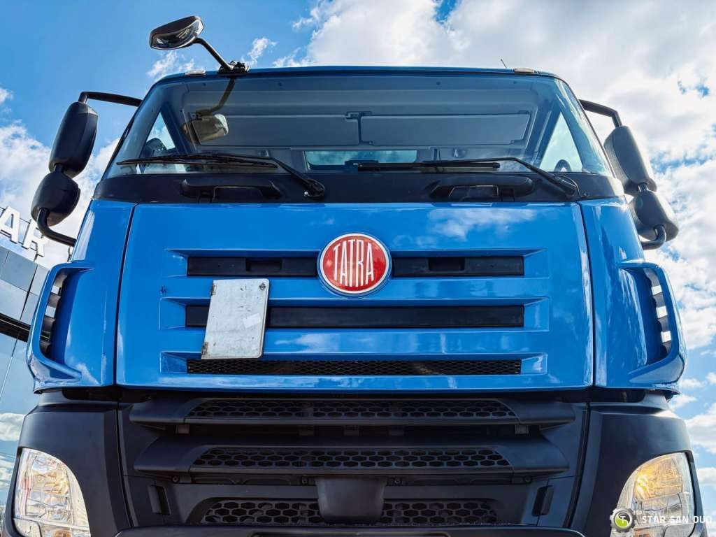 Cab chassis truck Tatra  T158 PHOENIX 6x6 Euro 6: picture 8