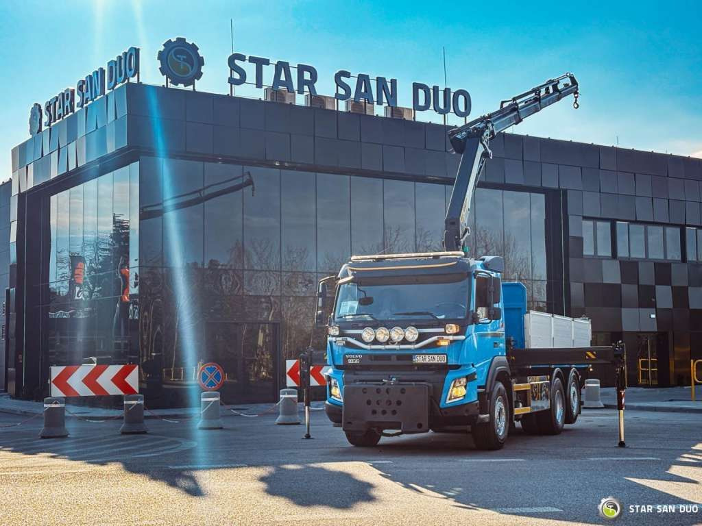 Volvo FMX 410 6x2 PALFINGER PK 18002 Crane 340 Hours - Tipper: picture 2 Volvo FMX 410 6x2 PALFINGER PK 18002 Crane 340 Hours - Tipper: picture 2