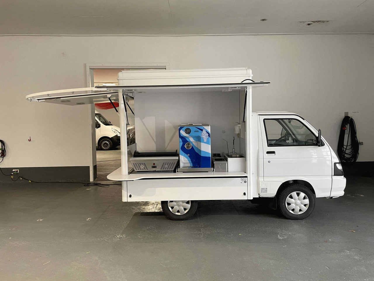 Piaggio Porter - Vending truck: picture 3 Piaggio Porter - Vending truck: picture 3