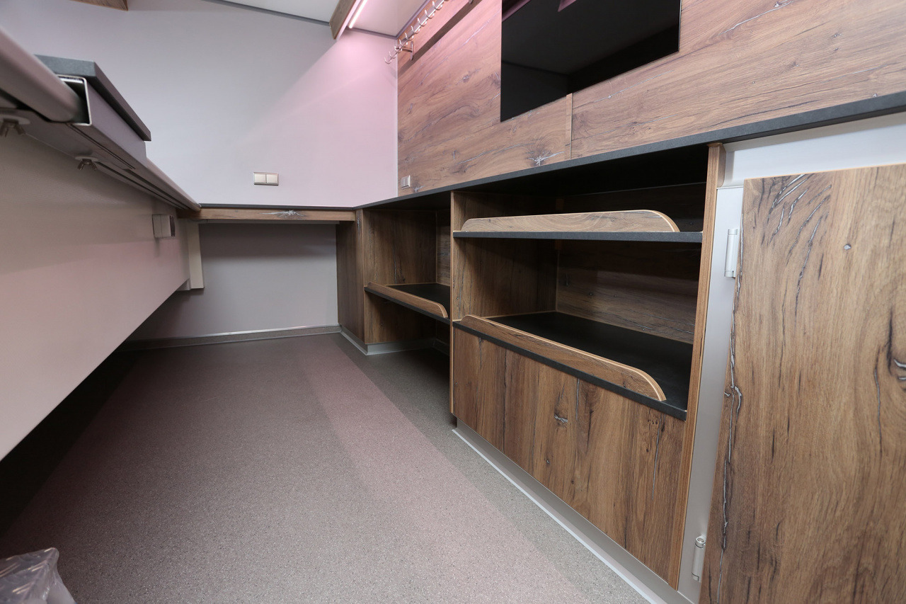 Verkaufsanhänger BORCO HÖHNS - Vending trailer: picture 2 Verkaufsanhänger BORCO HÖHNS - Vending trailer: picture 2