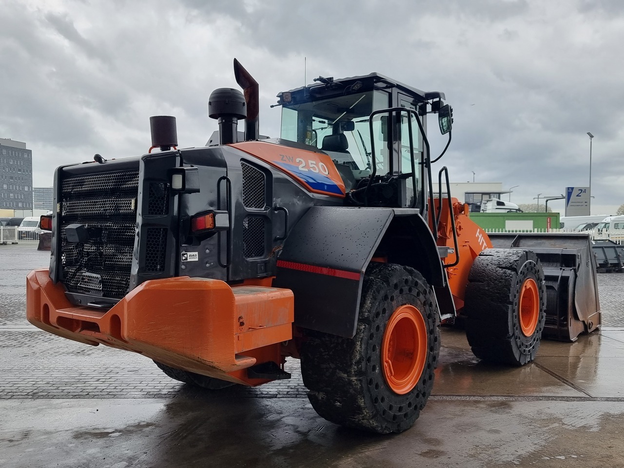 HITACHI ZW 250 - Wheel loader: picture 2 HITACHI ZW 250 - Wheel loader: picture 2