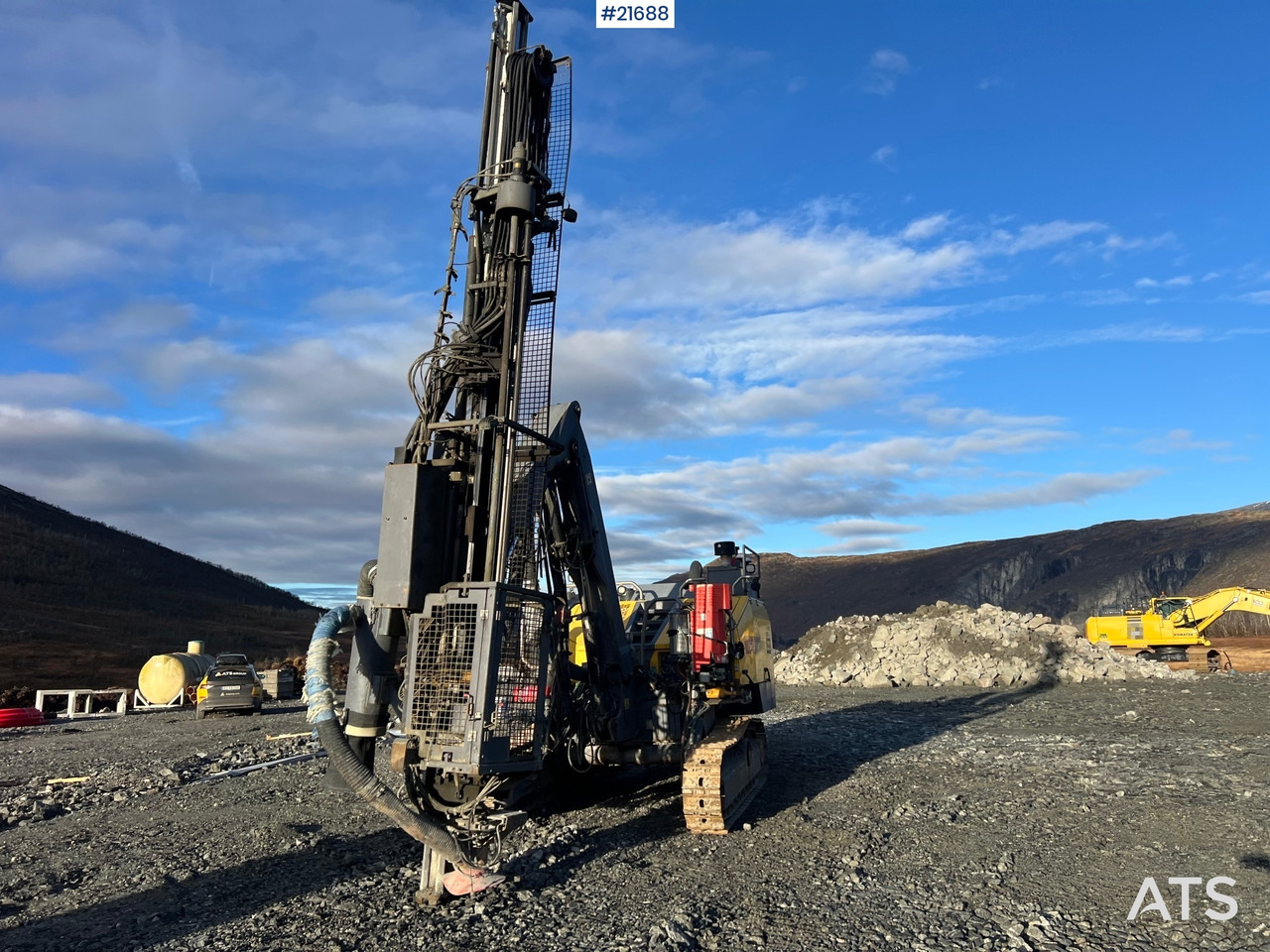 Atlas Copco T35R-01 Borerigg m/ cop 2540 hammer, sliper og Leica gps - Drilling rig: picture 2 Atlas Copco T35R-01 Borerigg m/ cop 2540 hammer, sliper og Leica gps - Drilling rig: picture 2