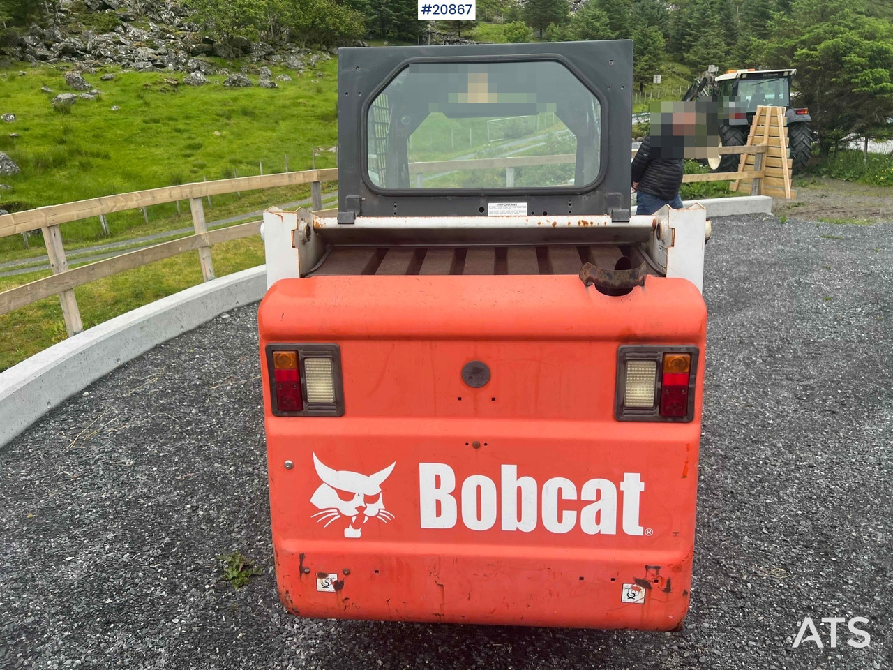 Skid steer loader Bobcat 553: picture 8