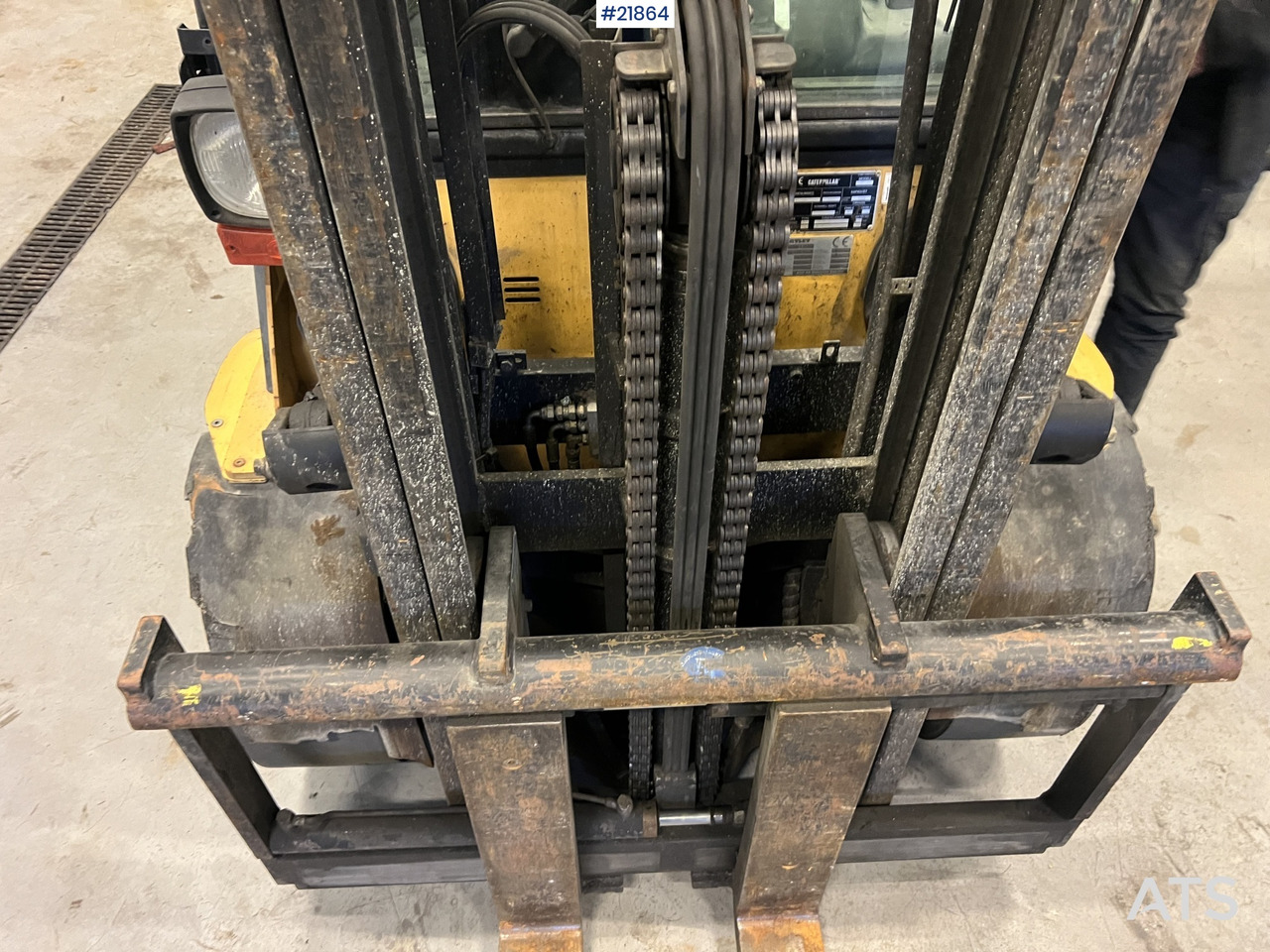 CAT DP30N truck - Diesel forklift: picture 4 CAT DP30N truck - Diesel forklift: picture 4