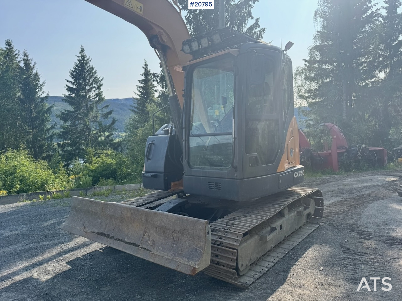 Mini excavator Case CX75C: picture 10