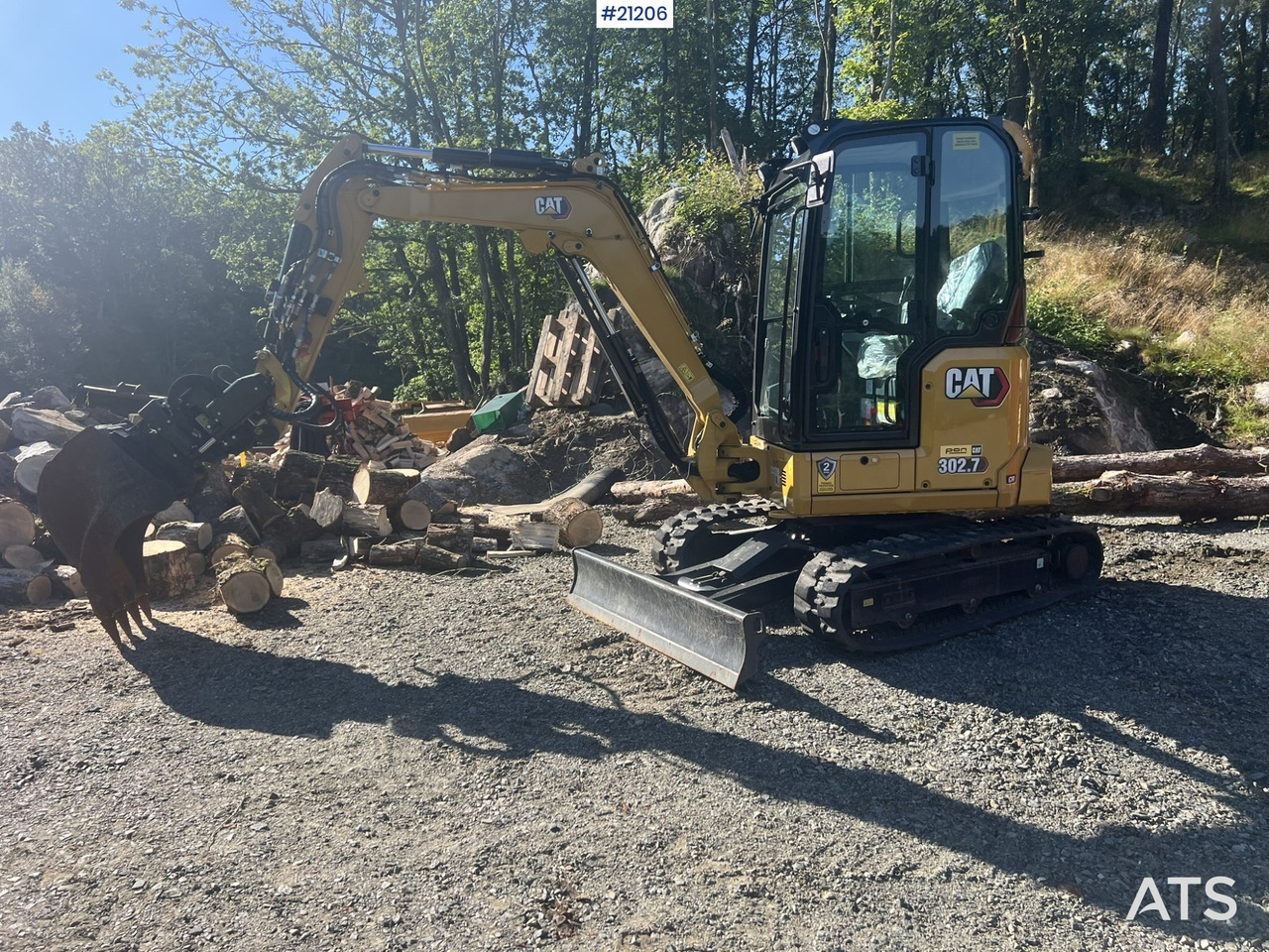 Caterpillar 302.7 CR - Mini excavator: picture 5 Caterpillar 302.7 CR - Mini excavator: picture 5