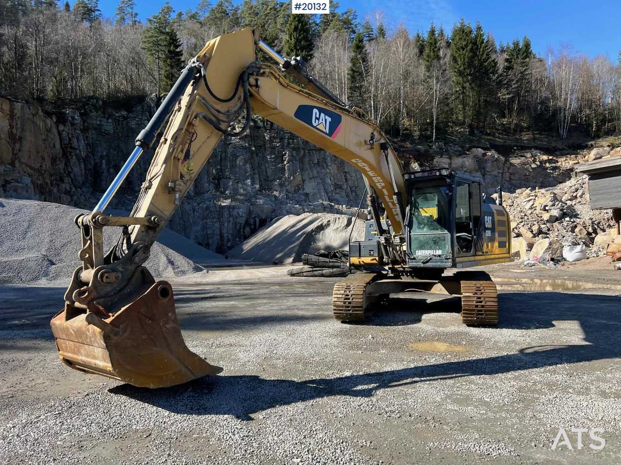 Caterpillar 320EL - Excavator: picture 1 Caterpillar 320EL - Excavator: picture 1