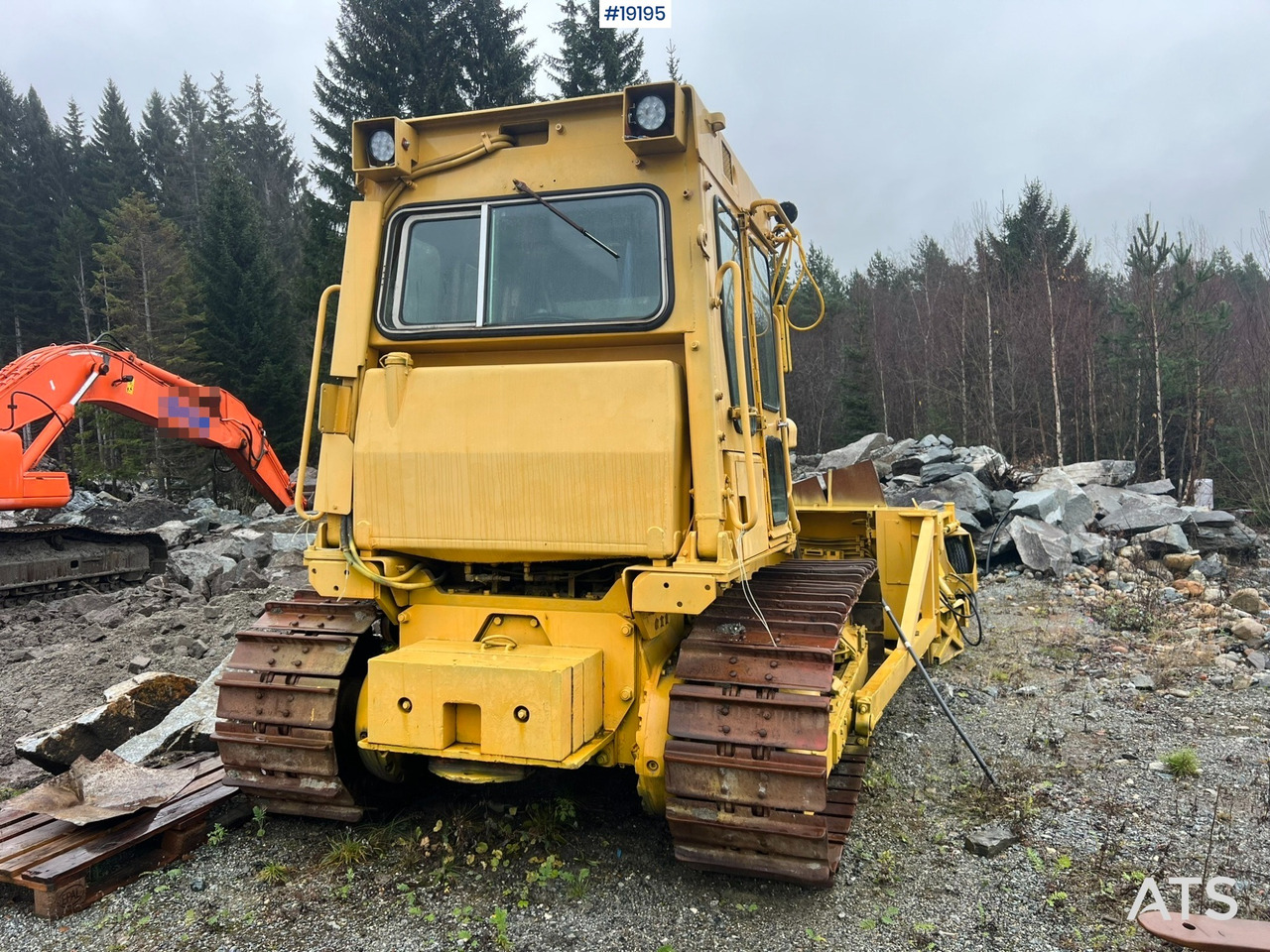 Caterpillar D5B - Bulldozer: picture 3 Caterpillar D5B - Bulldozer: picture 3