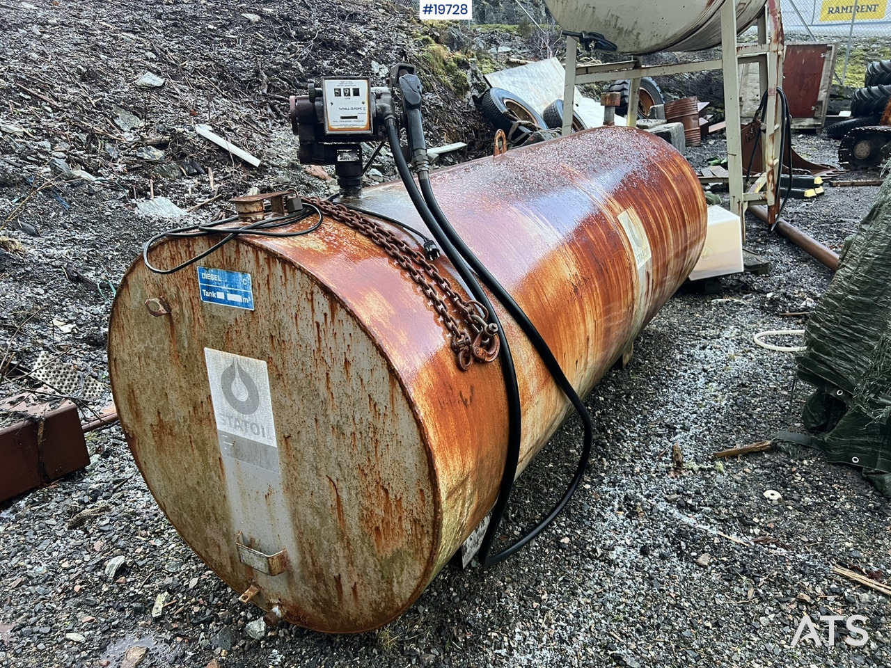 Dieseltank 3000L - Construction machinery: picture 1 Dieseltank 3000L - Construction machinery: picture 1