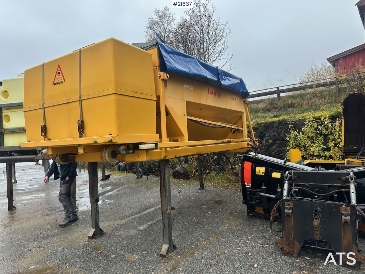 Falköping 2010 Falköping mixer C-7 - Sand/ Salt spreader: picture 1 Falköping 2010 Falköping mixer C-7 - Sand/ Salt spreader: picture 1