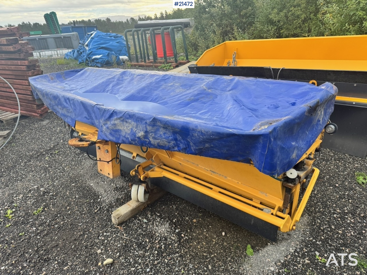 Falköping LB1000BL - Sand/ Salt spreader: picture 4 Falköping LB1000BL - Sand/ Salt spreader: picture 4