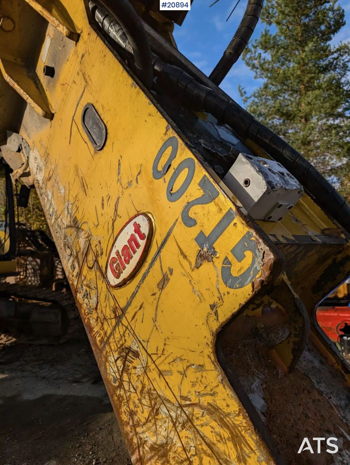 Giant GT200 - Hydraulic hammer for Construction machinery: picture 2 Giant GT200 - Hydraulic hammer for Construction machinery: picture 2