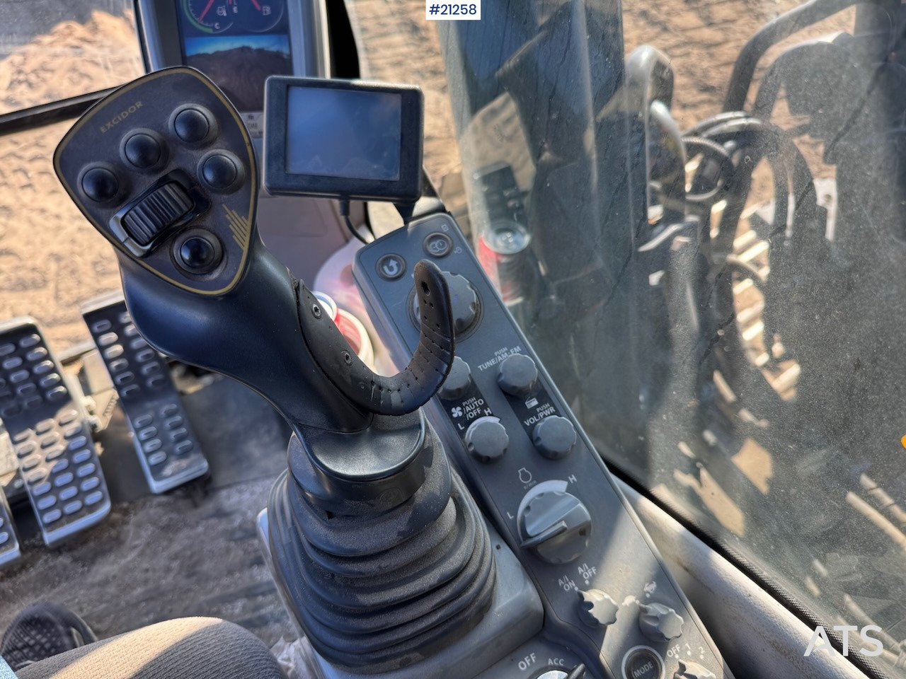 Excavator Hitachi ZX 190 LC-6: picture 18 Excavator Hitachi ZX 190 LC-6: picture 18