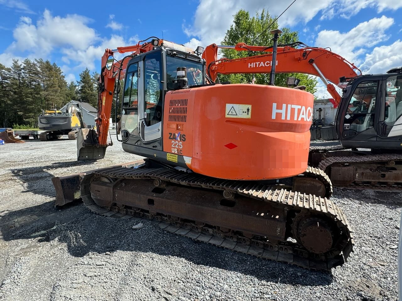 Hitachi ZX225 - Excavator: picture 5 Hitachi ZX225 - Excavator: picture 5