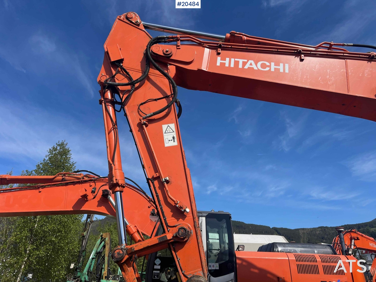 Excavator Hitachi ZX350LC-3: picture 25