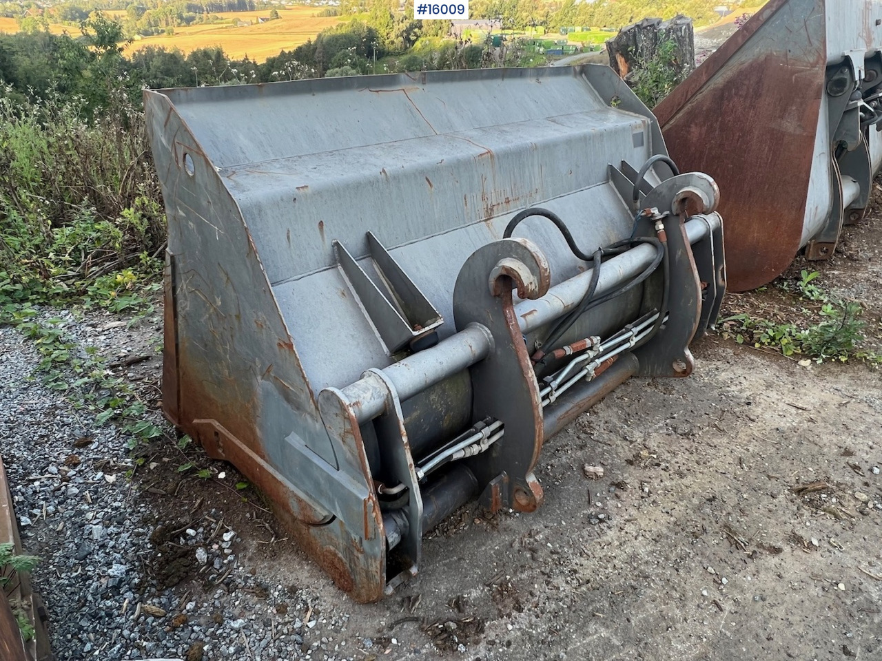 Hjullasterskuffe m/ liten BM feste - Loader bucket for Construction machinery: picture 4 Hjullasterskuffe m/ liten BM feste - Loader bucket for Construction machinery: picture 4