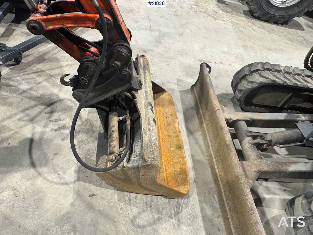 Mini excavator Kubota KX101-3 Minigraver m/ Skuffe og Klype.: picture 13 Mini excavator Kubota KX101-3 Minigraver m/ Skuffe og Klype.: picture 13