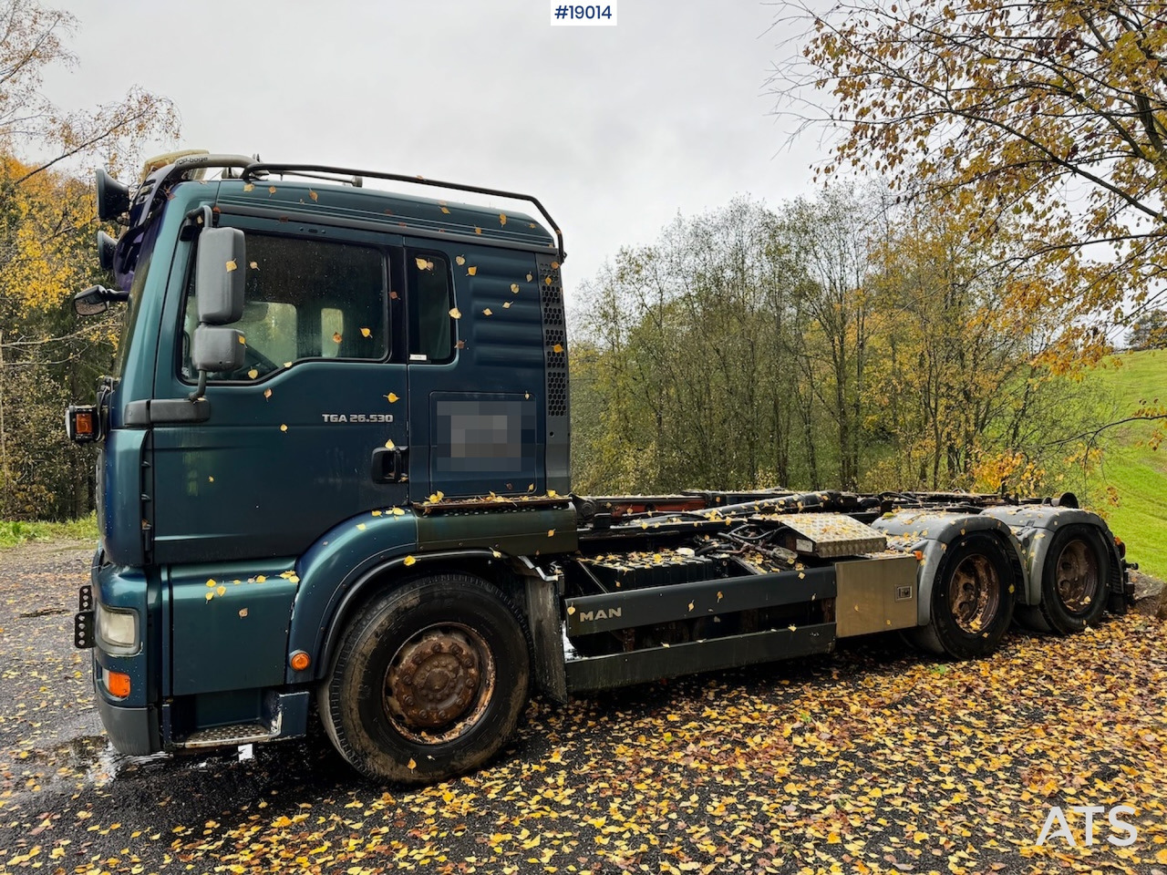 MAN TGA 26.530 6x2 - Hook lift truck: picture 2 MAN TGA 26.530 6x2 - Hook lift truck: picture 2