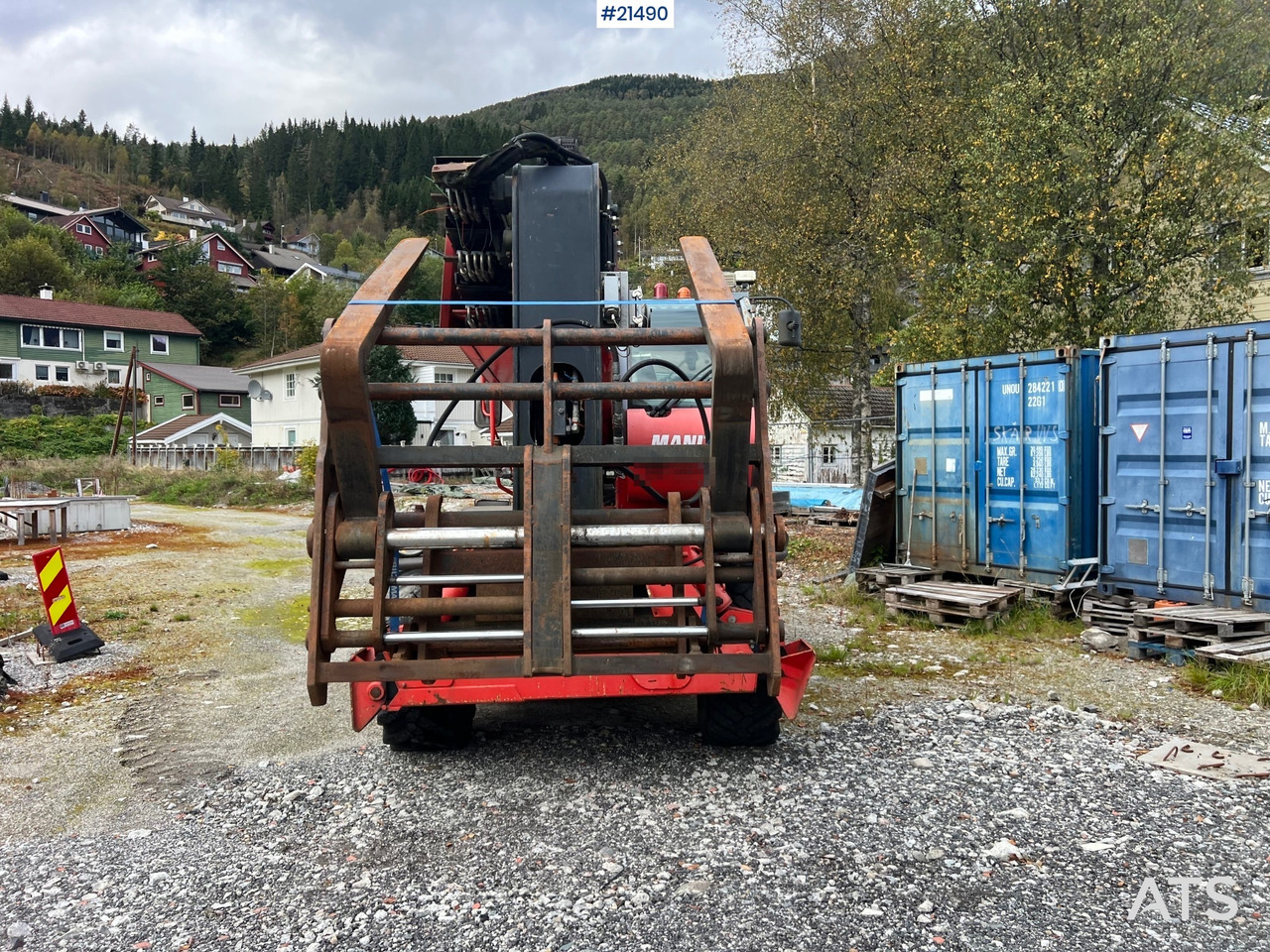 Manitou MRT2540 m/ radiostyring, mannskapskorg, 2 sett pallegafler, jibb med vinsj (1.5 tonn) - Telescopic handler: picture 3 Manitou MRT2540 m/ radiostyring, mannskapskorg, 2 sett pallegafler, jibb med vinsj (1.5 tonn) - Telescopic handler: picture 3