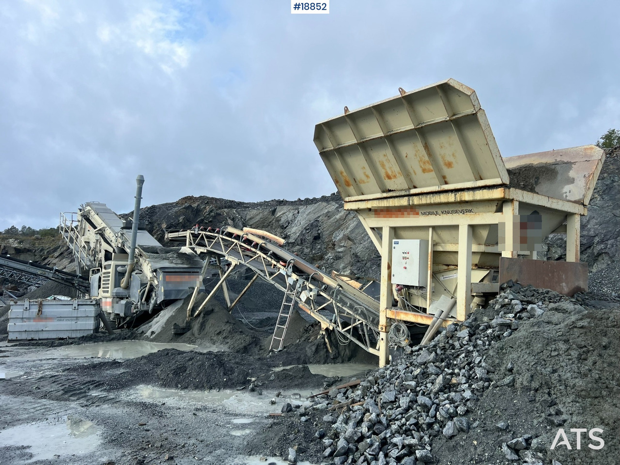 Metso Lokotrack LT220D Finknuser m/ sikt, matekasse og transportbånd - Mobile crusher: picture 1 Metso Lokotrack LT220D Finknuser m/ sikt, matekasse og transportbånd - Mobile crusher: picture 1
