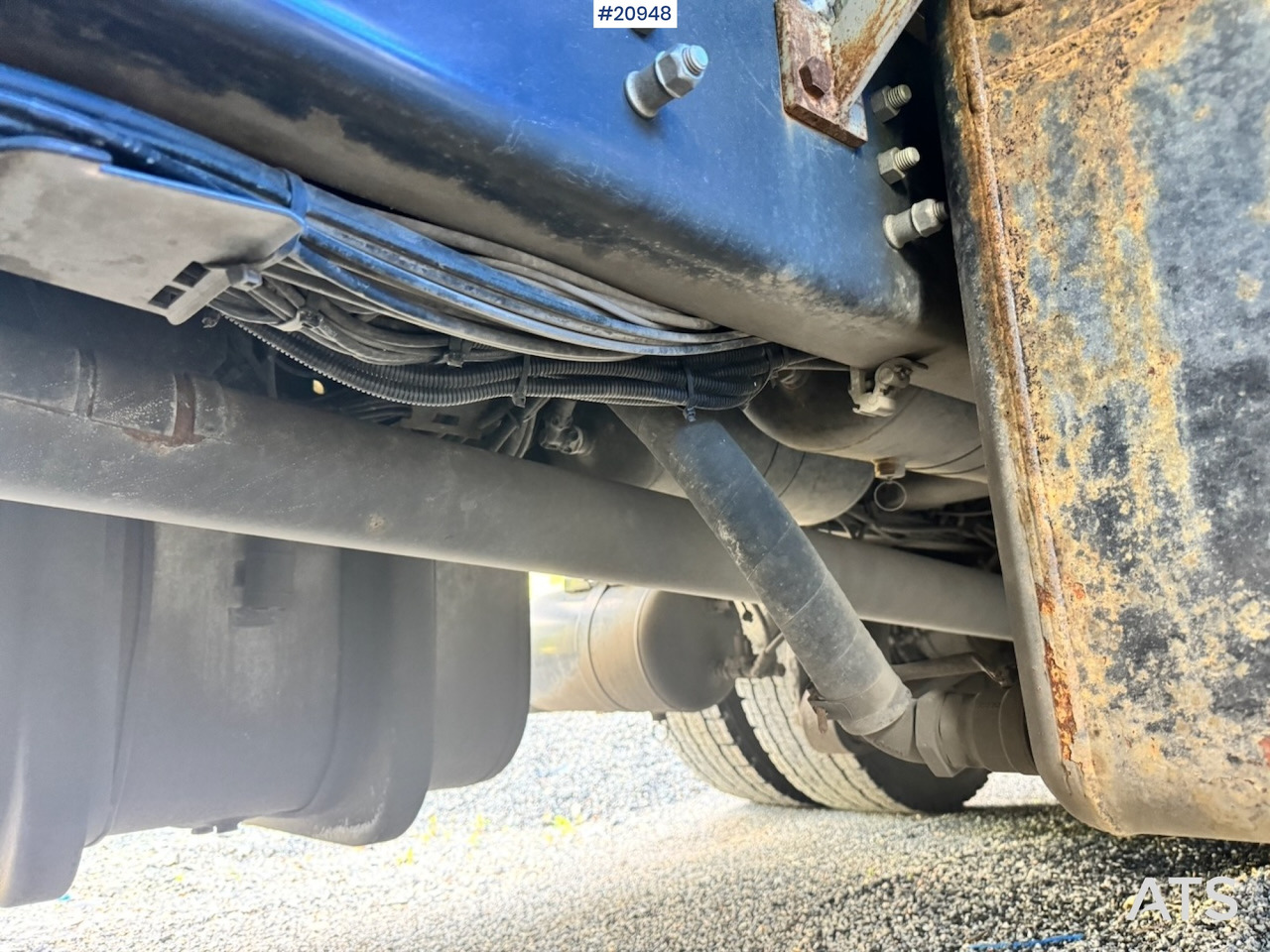 Garbage truck Scania P410: picture 16