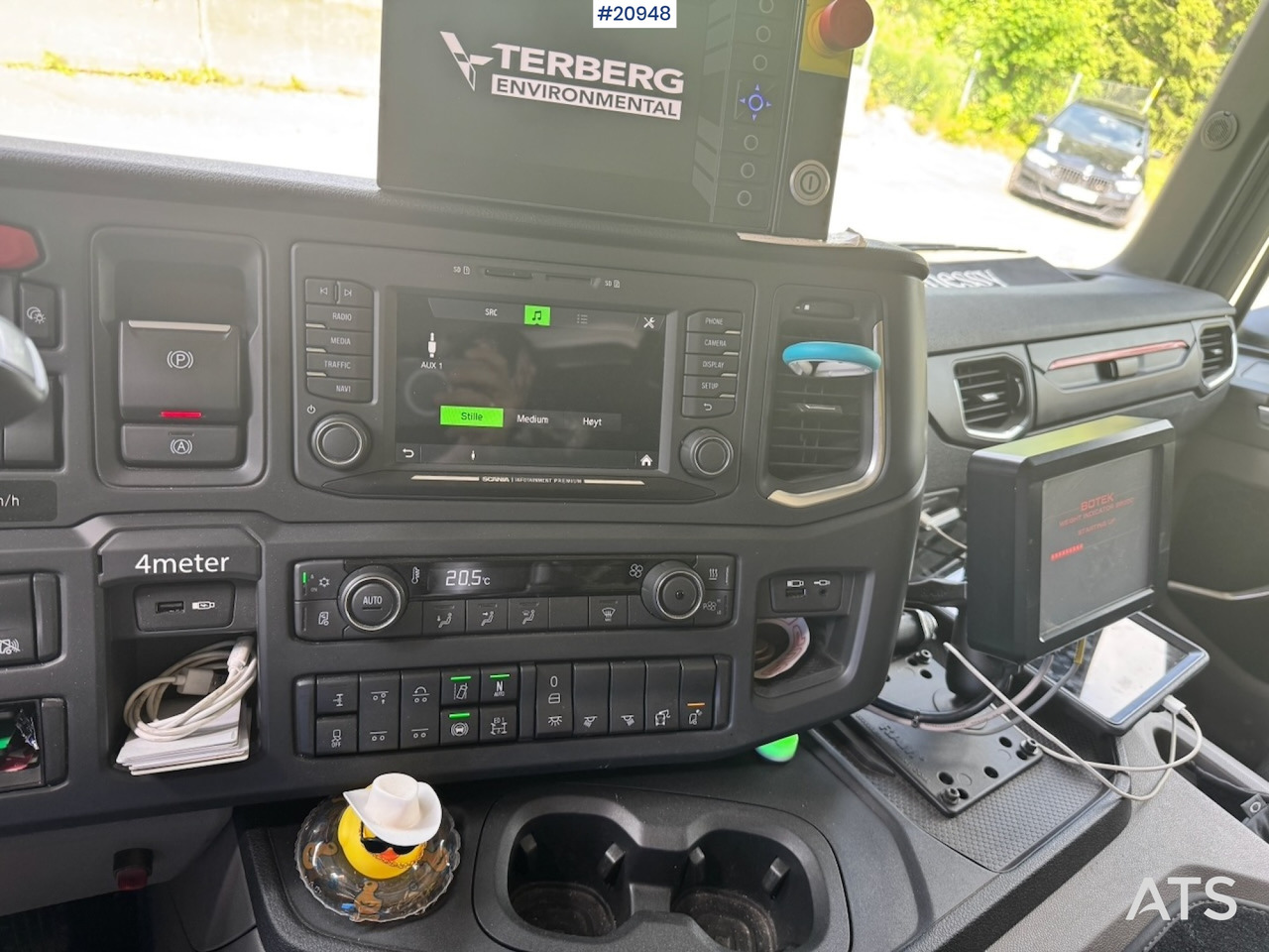 Garbage truck Scania P410: picture 48