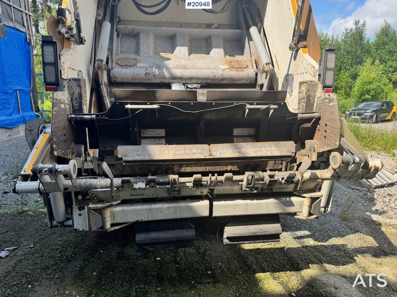 Garbage truck Scania P410: picture 31