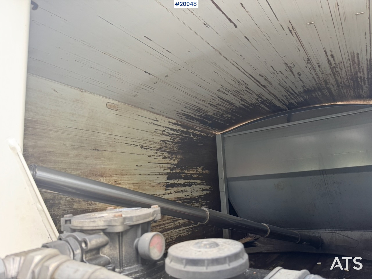 Garbage truck Scania P410: picture 24