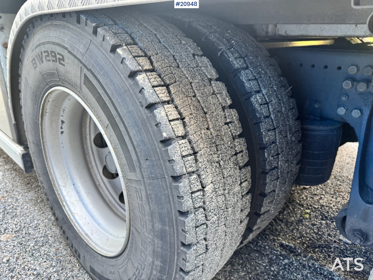 Garbage truck Scania P410: picture 18