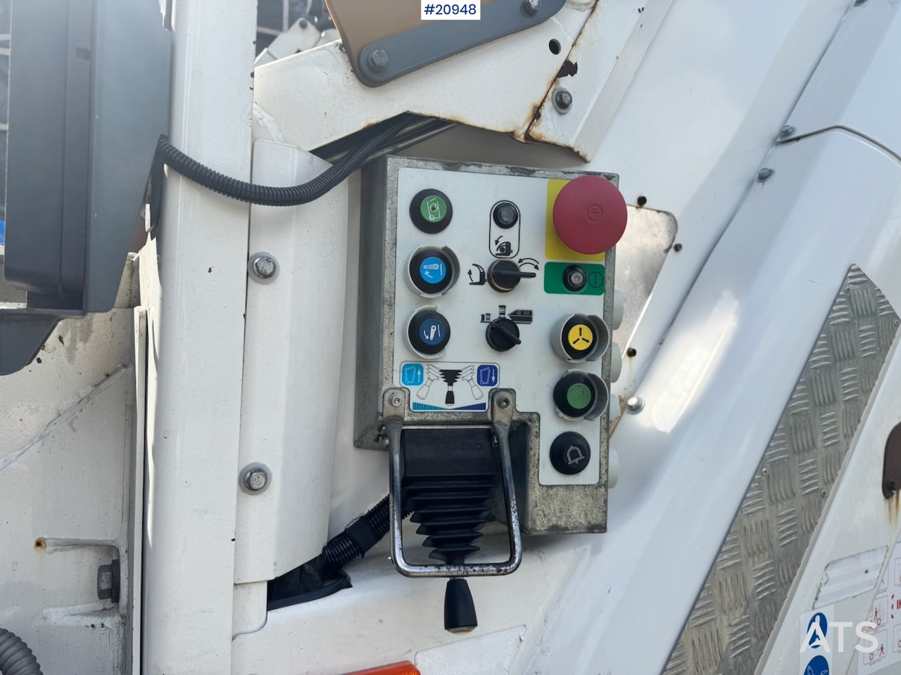 Garbage truck Scania P410: picture 34