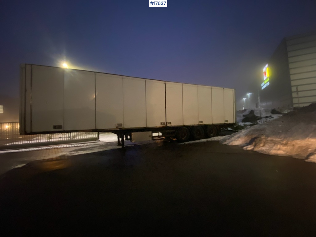 Schmitz Cargobull - Closed box semi-trailer: picture 1 Schmitz Cargobull - Closed box semi-trailer: picture 1