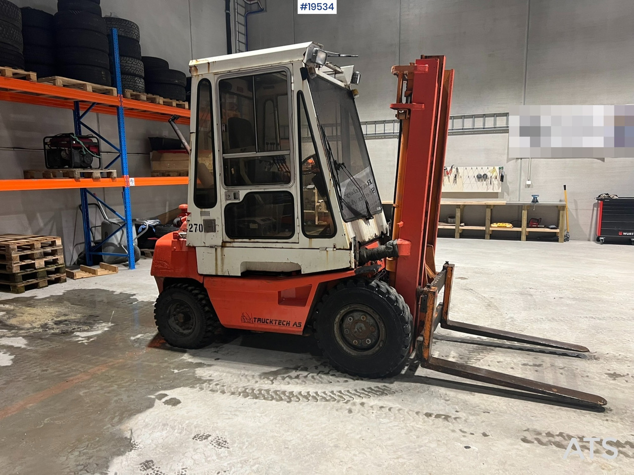 Toyota 3FD33 - Forklift: picture 2 Toyota 3FD33 - Forklift: picture 2