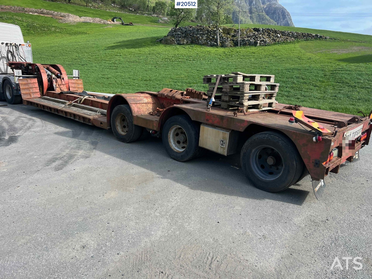 Tractor unit Volvo FH16: picture 37