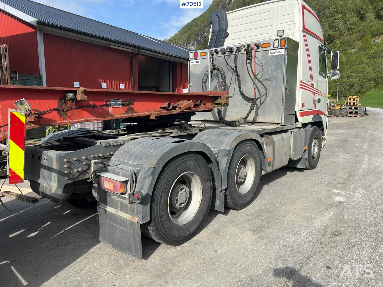 Tractor unit Volvo FH16: picture 17