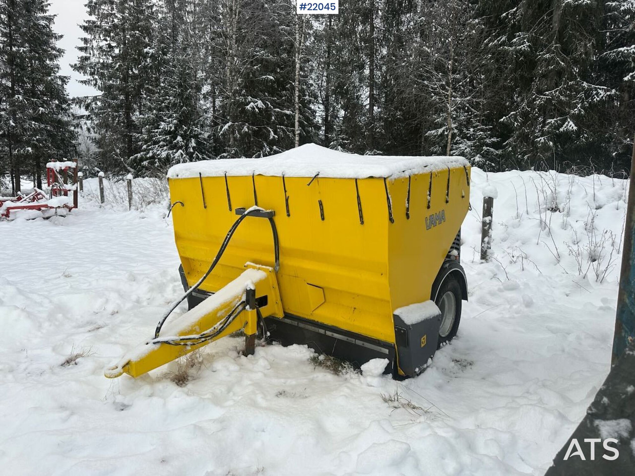 Vama 2015 Vama strøvogn. Lite brukt! - Sand/ Salt spreader: picture 1 Vama 2015 Vama strøvogn. Lite brukt! - Sand/ Salt spreader: picture 1