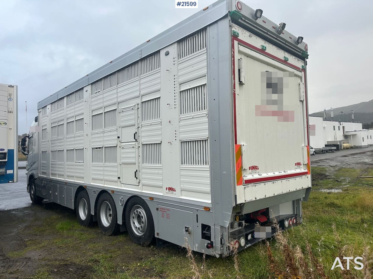 Volvo 540 8x4 dyrebil m/ Finkl påbygg, onspot og godkjent til 225 dyr - Livestock truck: picture 4 Volvo 540 8x4 dyrebil m/ Finkl påbygg, onspot og godkjent til 225 dyr - Livestock truck: picture 4