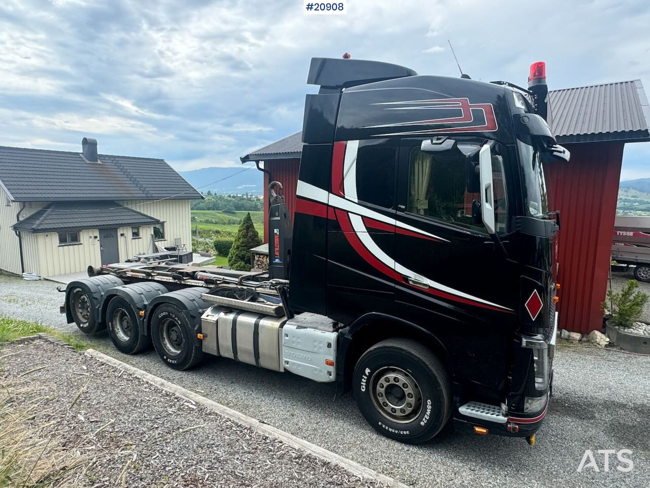 Volvo FH750 - Hook lift truck: picture 5 Volvo FH750 - Hook lift truck: picture 5