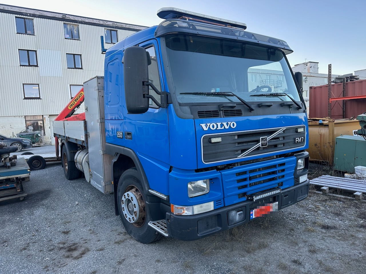 Volvo FM7 - Dropside/ Flatbed truck: picture 1 Volvo FM7 - Dropside/ Flatbed truck: picture 1